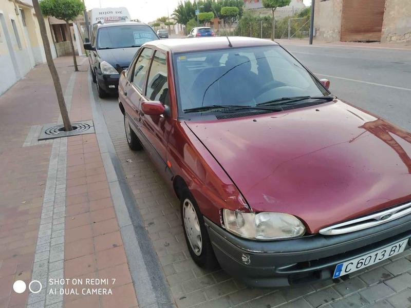 Ford Escort • 1998 • 95,907 km 3
