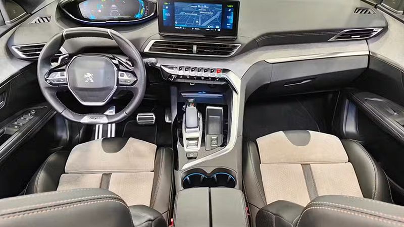 Peugeot 3008 • 2020 • 41,284 km 6