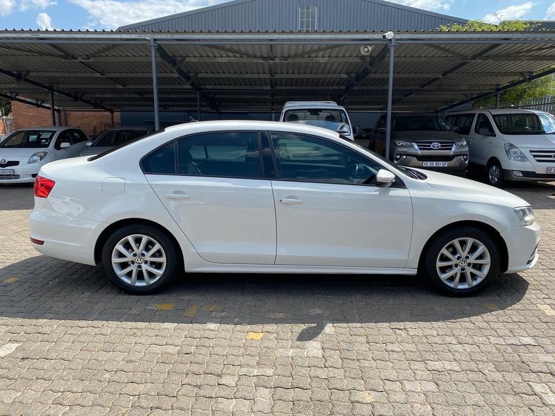 Volkswagen Jetta • 2017 • 140 km 2