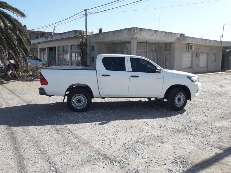 Toyota Hilux • 2017 • 63,900 km 2