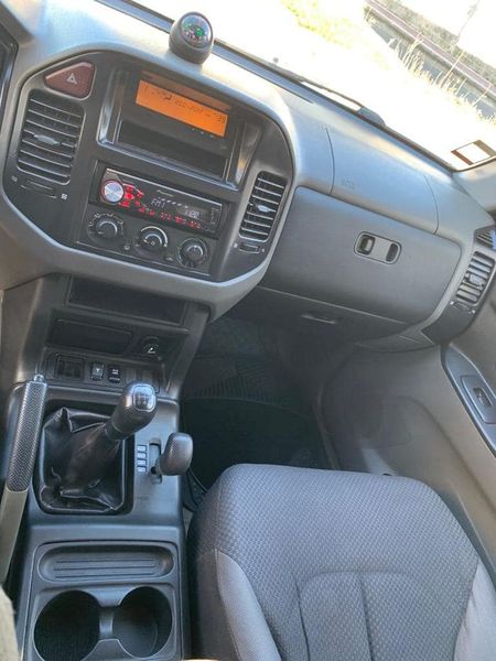 Mitsubishi Pajero • 2000 • 200,000 km 6