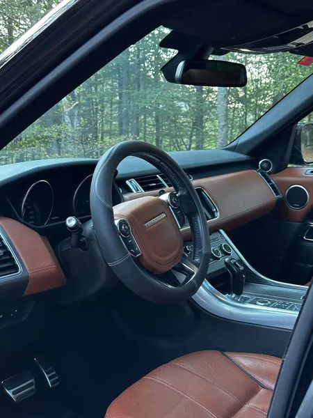 Land Rover Range Rover Sport • 2013 • 105,000 km 9