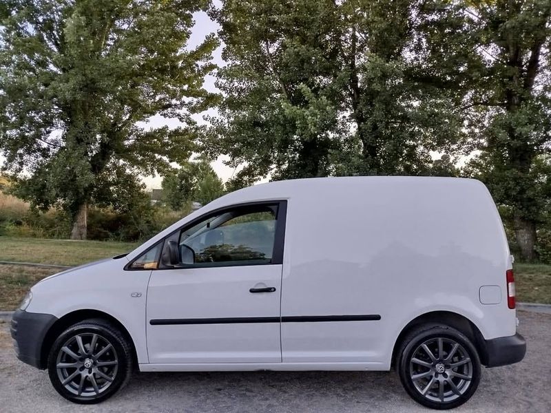 Volkswagen Caddy • 2006 • 145,000 km 6