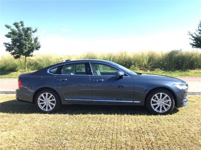 Volvo S90 • 2017 • 91,800 km 3