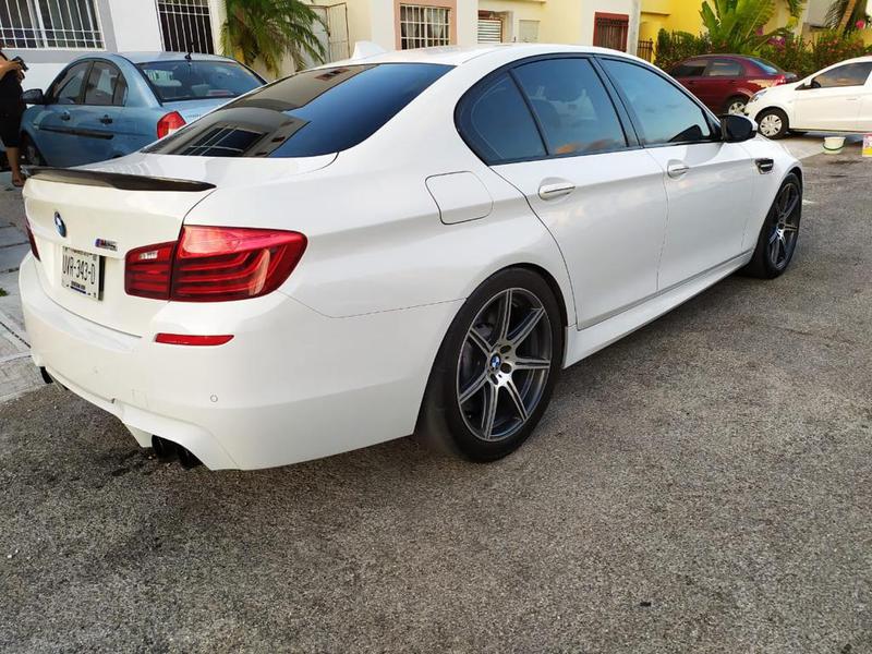 BMW M5 • 2014 • 41,000 km 2