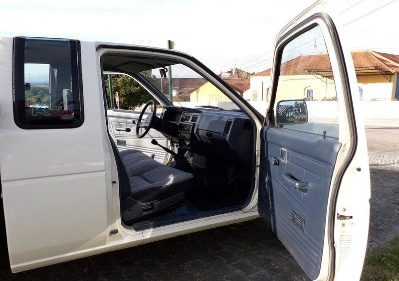 Nissan Pickup • 1991 • 130,000 km 4