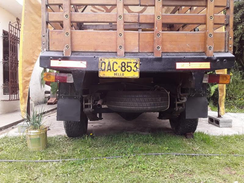 Chevrolet Luv • 1989 • 92,000 km 1