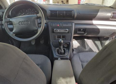 Audi A4 • 1996 • 214 km 4