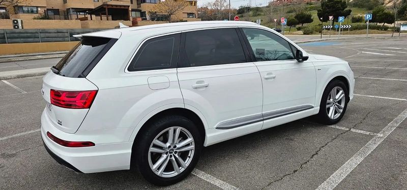 Audi Q7 • 2016 • 64,900 km 6