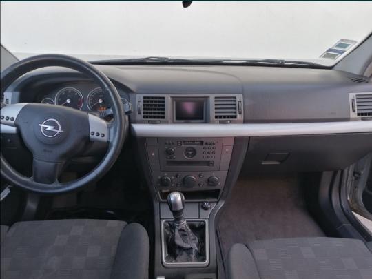 Opel Vectra Caravan • 2005 • 190,000 km 8