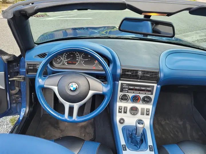 BMW Z3 • 2000 • 155,500 km 2