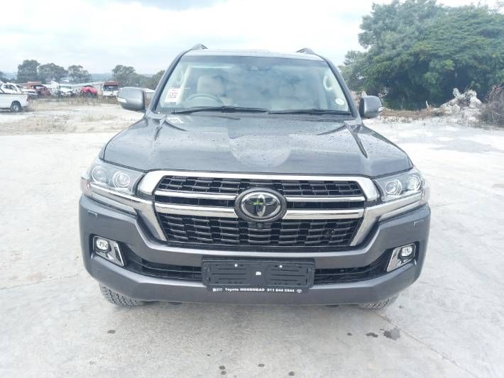Toyota Land Cruiser • 2020 • 45,252 km 2