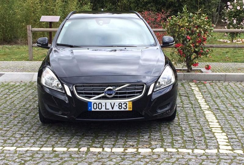Volvo V60 • 2010 • 62,318 km 2