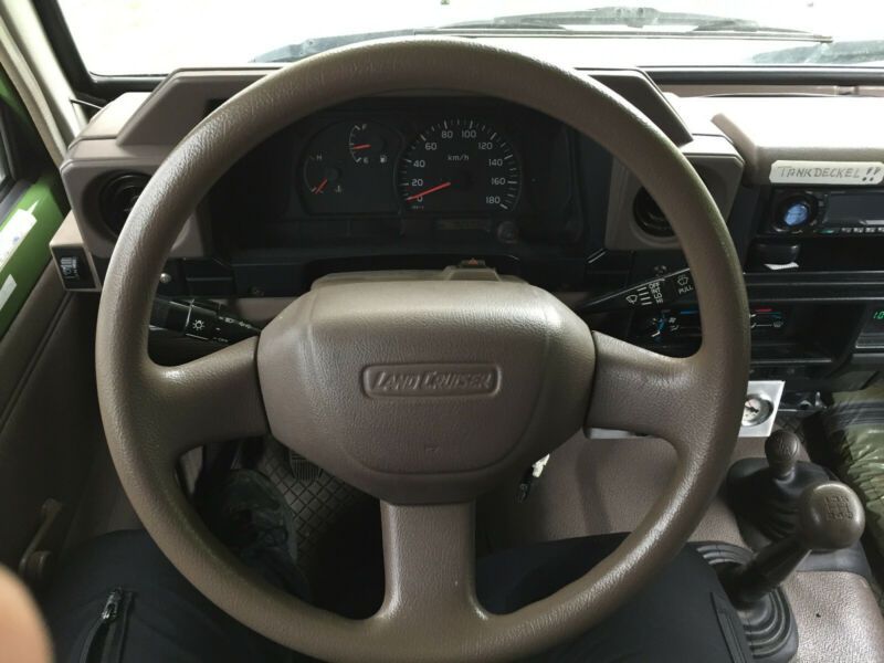 Toyota Land Cruiser • 2001 • 92,500 km 19