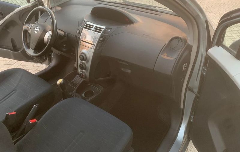 Toyota Yaris • 2008 • 87,000 km 7