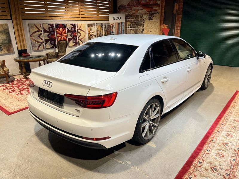 Audi A3 • 2017 • 84,000 km 4