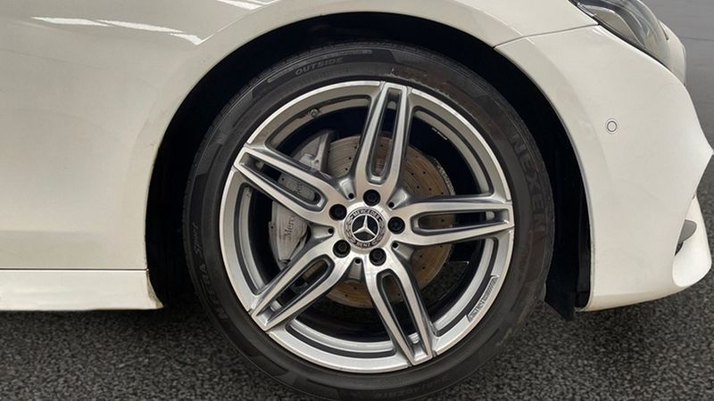 Mercedes-Benz E • 2018 • 142,000 km 10