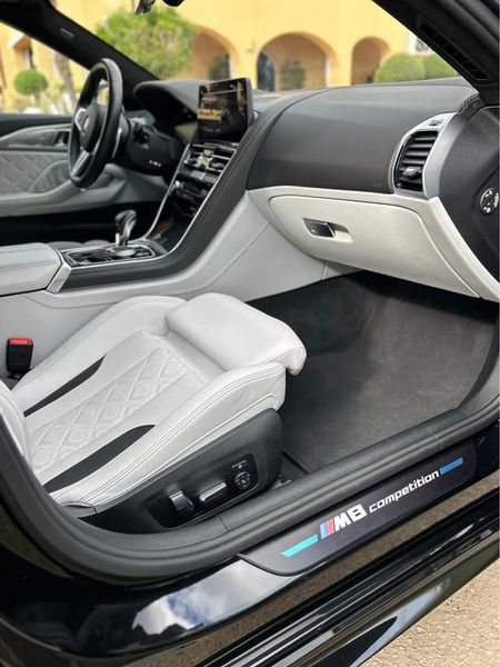 BMW 8 Series • 2023 • 45,000 km 9