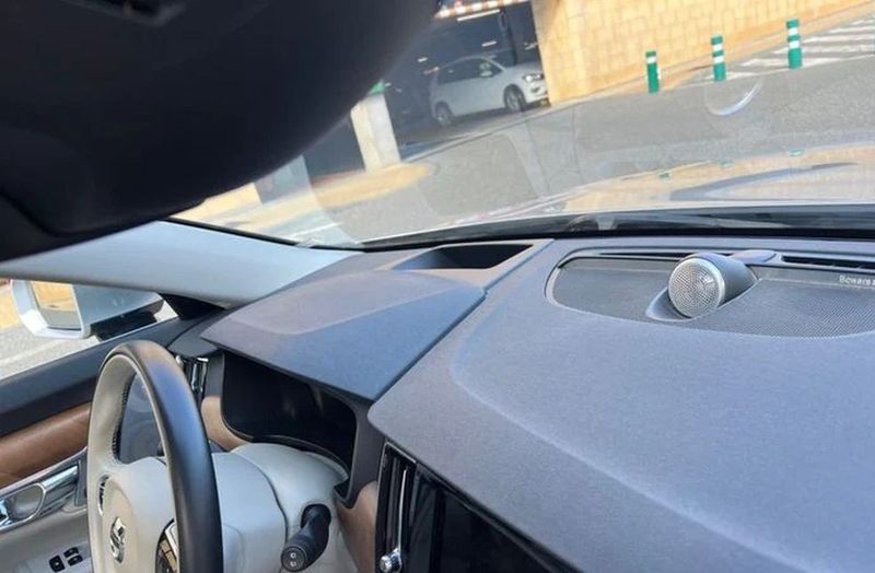 Volvo V90 Cross Country • 2019 • 145,000 km 14