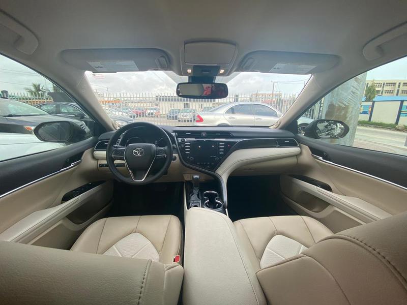 Toyota Camry • 2019 • 32,000 km 4