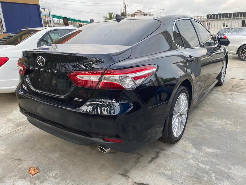 Toyota Camry • 2019 • 32,000 km 6
