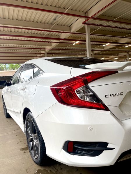 Honda Civic • 2020 • 90,000 km 4