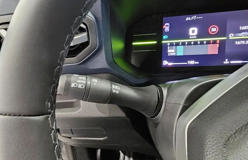 Dacia Duster • 2025 • 1,685 km 8