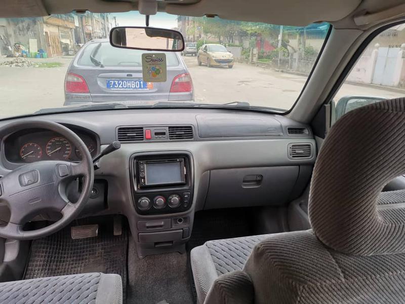 Honda CR-V • 2002 • 200,000 km 3