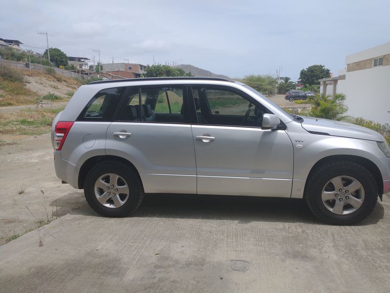 Suzuki Grand Vitara SZ • 2014 • 112,000 km 9