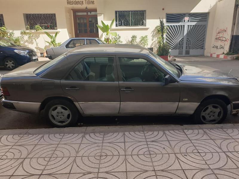 Mercedes-Benz 200 - 300 • 1994 • 260,521 km 2