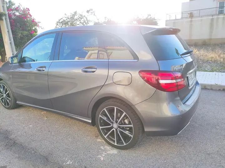 Mercedes-Benz Class B • 2016 • 122,000 km 5