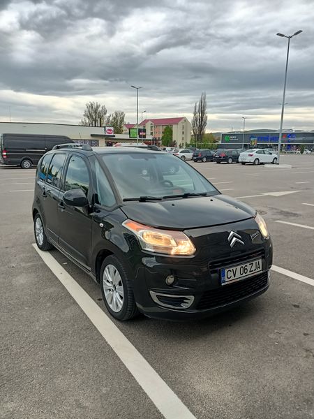 Citroën C3 Picasso • 2011 • 215,000 km 7