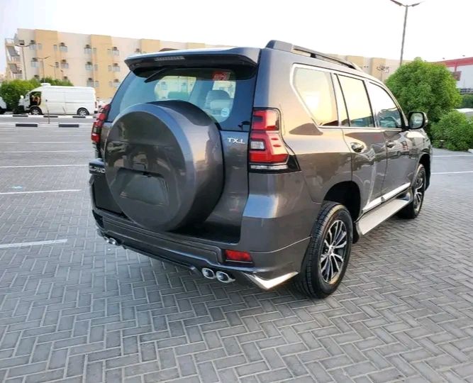 Toyota Land Cruiser • 2019 • 43 km 3