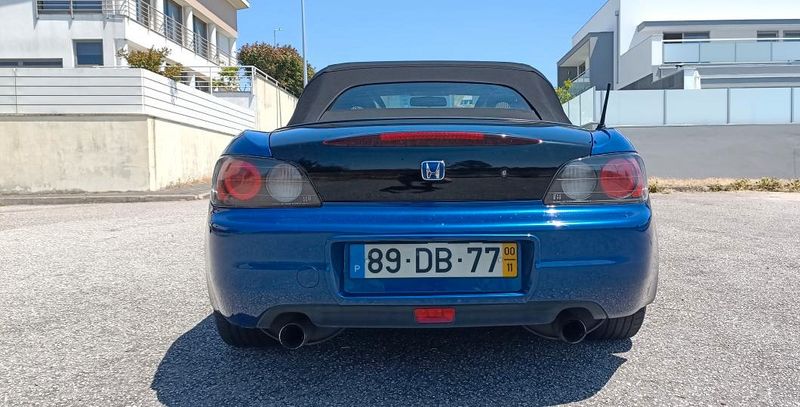 Honda S2000 • 2000 • 90,000 km 2
