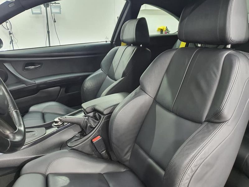 BMW 328i • 2006 • 127,000 km 3