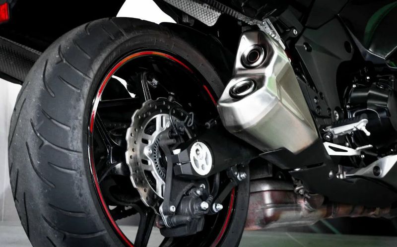 Kawasaki z1000 abs • 2018 • 17,176 km 4