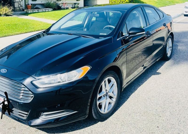 Ford Fusion • 2016 • 165,968 km 3