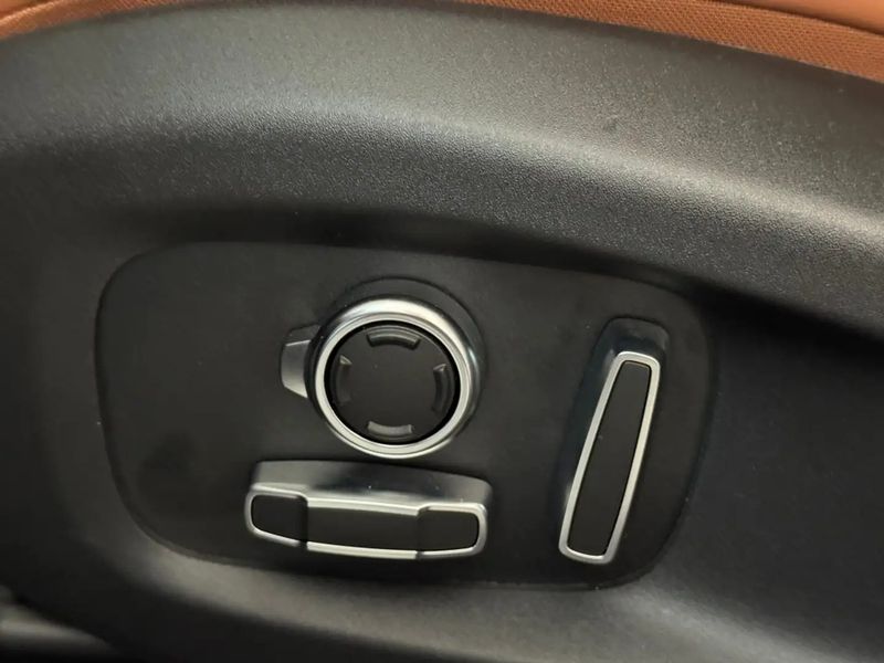 Jaguar F-Pace • 2024 • 30,000 km 8