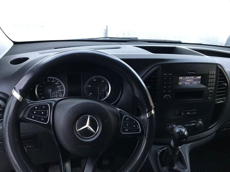 Mercedes-Benz 310 Van • 2015 • 180,185 km 4