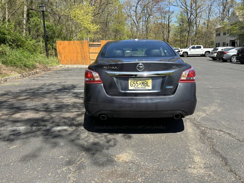 Nissan Altima • 2013 • 214,000 mi 4