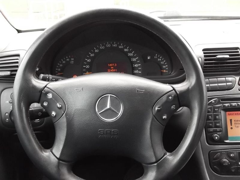 Mercedes-Benz C • 2002 • 324,000 km 4