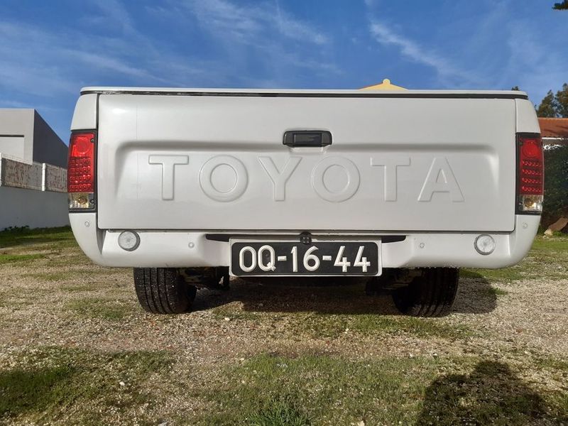 Toyota Hilux • 1991 • 130,000 km 4