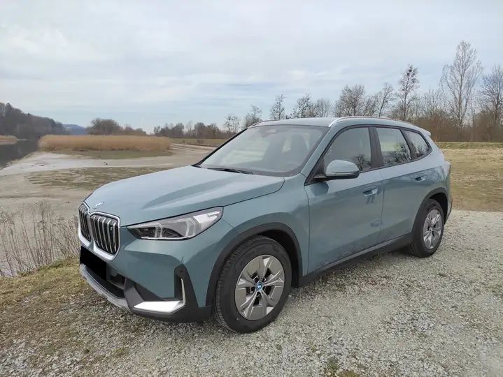 BMW X1 • 2022 • 5,557 km 1