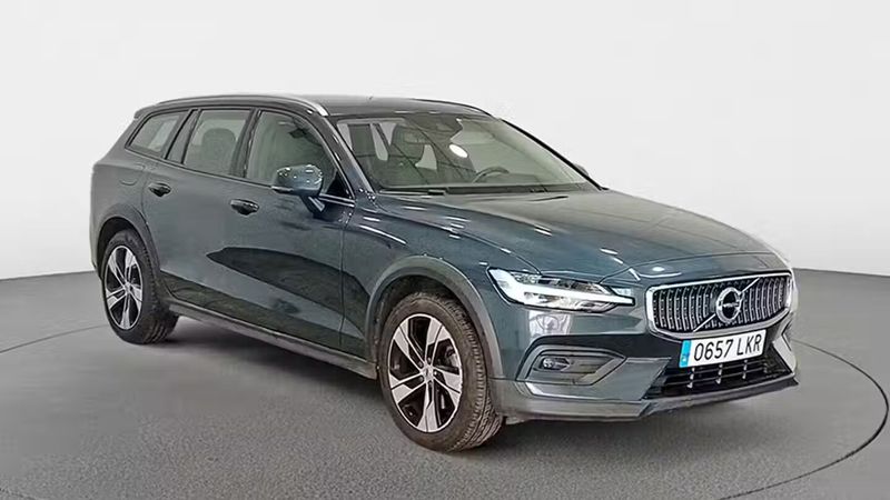 Volvo V60 Cross Country • 2020 • 61,601 km 1