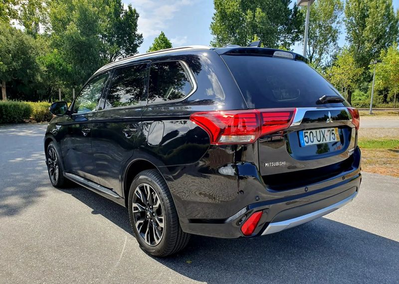Mitsubishi Outlander • 2018 • 57,500 km 1