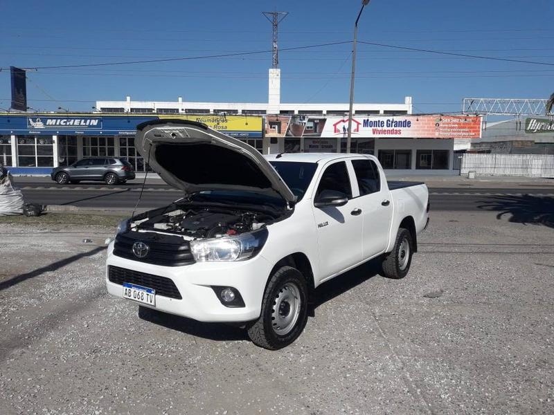 Toyota Hilux • 2017 • 63,900 km 4