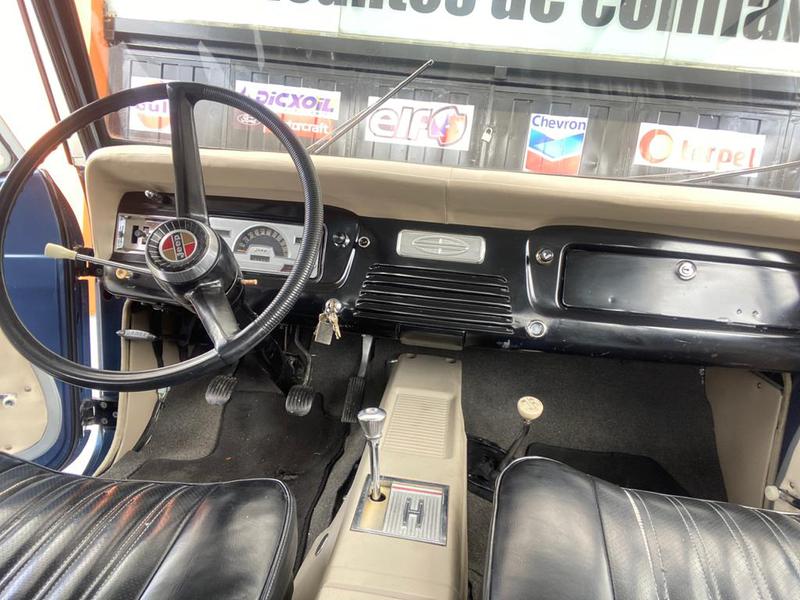 Jeep  • 1971 • 92,000 km 11