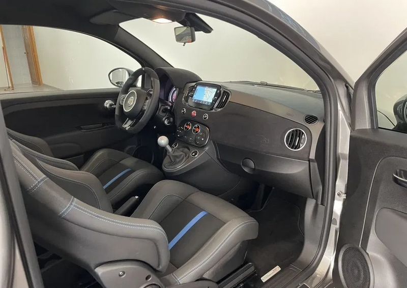 Fiat 500 • 2023 • 450 km 8