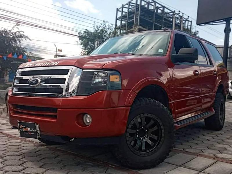 Ford Explorer • 2009 • 99,000 km 5