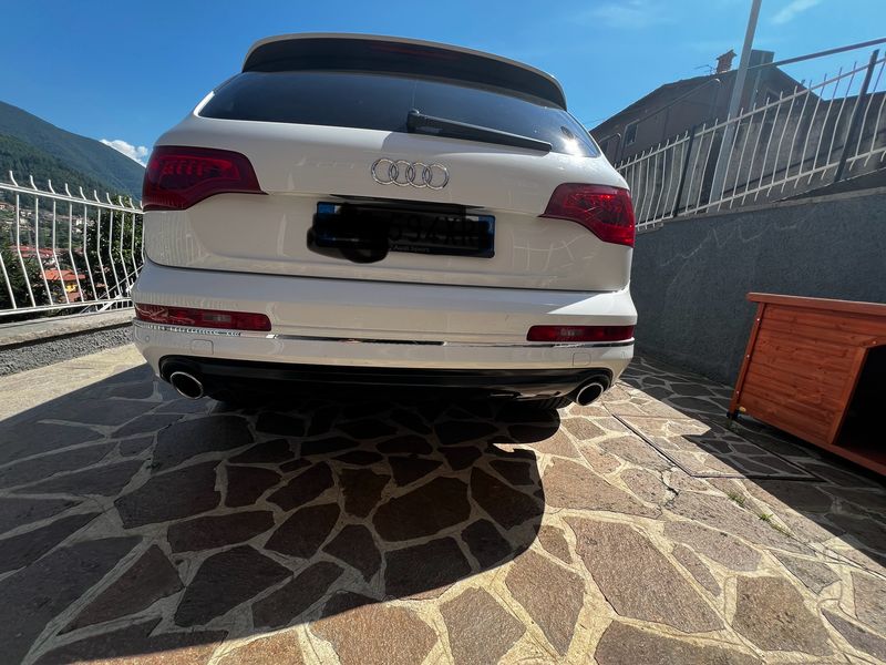 Audi Q7 • 2010 • 256,000 km 2